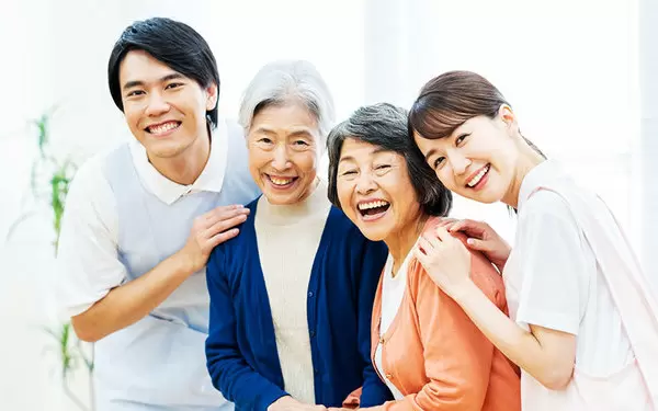 介護職・ヘルパーとして働く！ 仕事内容や必要なスキル