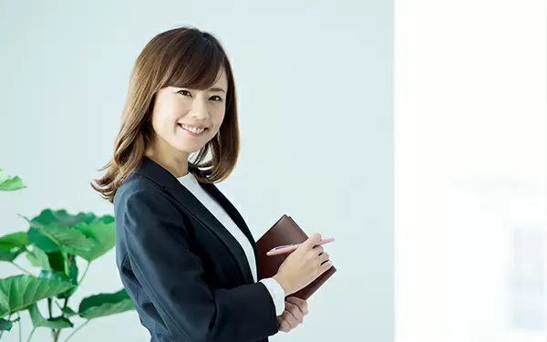 輸出入には絶対欠かせない役割！              英文事務の仕事内容