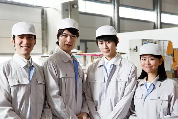 20代、30代の「製造業」に従事するみなさん、100人に聞きました!「誇りに思っていること」「苦労・悩み」「貯金額」リアル調査