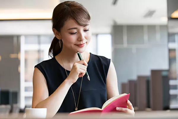 手帳の使い方を工夫して、 仕事にもプライベートにも徹底活用！ デキる人の手帳術