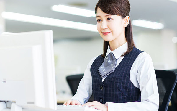 派遣先での制服は、あり派？なし派？