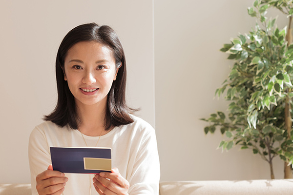 いざという時いくら必要？年代別に見る、貯金額の目安と増やすコツ・方法
