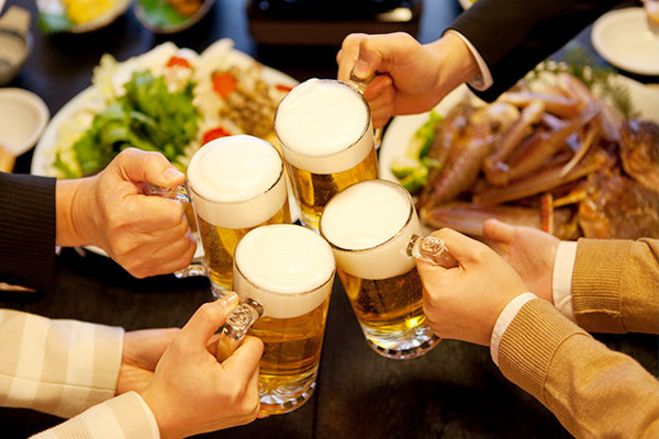 行く？ 行かない？会社の「飲み会問題」解決法