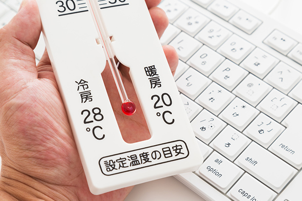 冷房病(クーラー病)の症状にはご用心!自分でできるオフィスの冷房対策とは?_3
